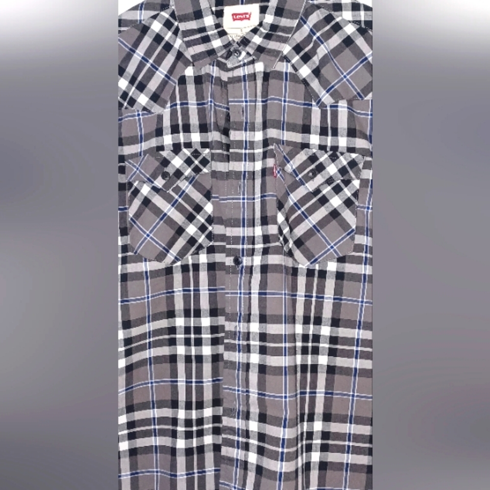Plaid Levi button up man's shirt - Picture 2 of 3